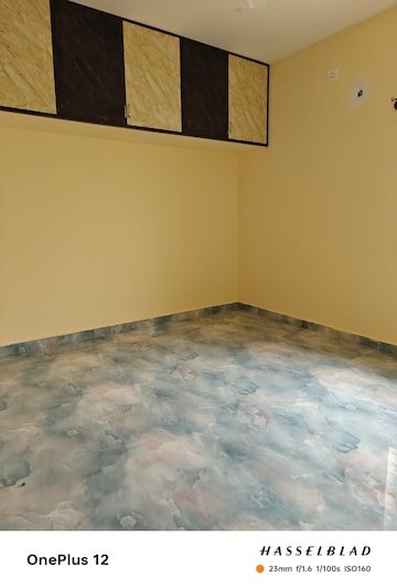 Room in 2 BHK Villa at Kelamangalam rd – for Sale