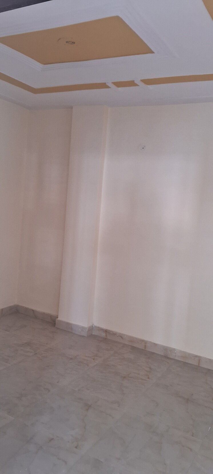 Room, sgm nagar 3.5 Bedroom 2130 Sq.Ft. Independent House In Sgm Nagar Faridabad 9683354