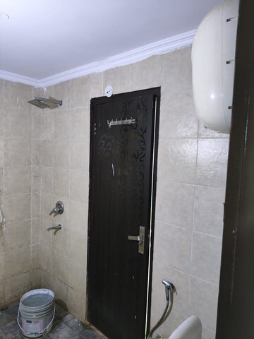 Bathroom in 3 BHK Apartment at Sector 23 Dwarka – for Rent