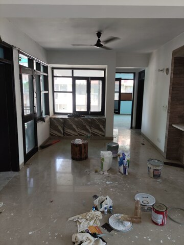 Room in 3 BHK Apartment at Sector 23 Dwarka – for Rent