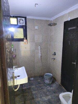 Bathroom in 3 BHK Apartment at Sector 23 Dwarka – for Rent