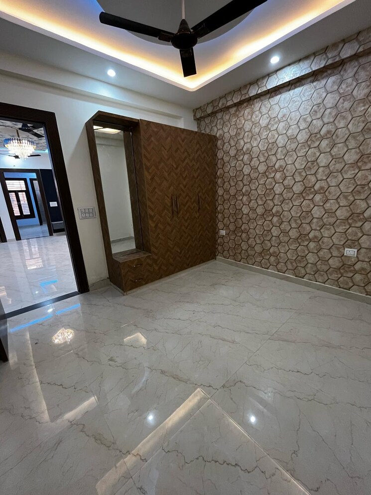  Parking, paradise-aalayam-srishti-villa 3 Bedroom 2200 Sq.Ft. Villa In Sector 16b Greater Noida Greater Noida 9683324