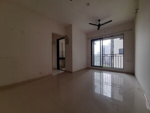 Room in 1 BHK Apartment at Gulmohar CHS Goregaon, Goregaon West – for Rent
