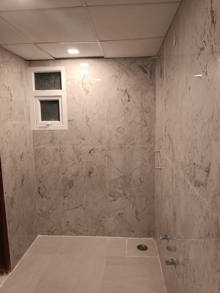 Bathroom, proview-officer-city 3 Bedroom 1475 Sq.Ft. Apartment In Raj Nagar Extension Ghaziabad 9683388