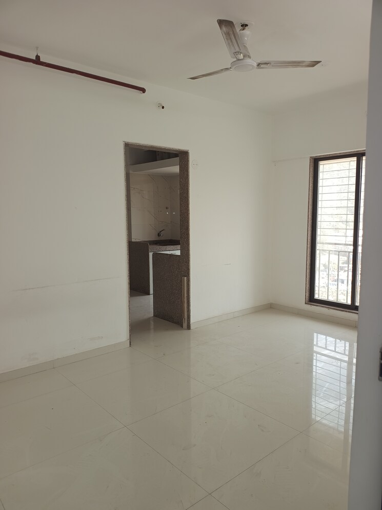 Room, tiara-hills 1 Bedroom 350 Sq.Ft. Apartment In Mira Road Thane 9683386