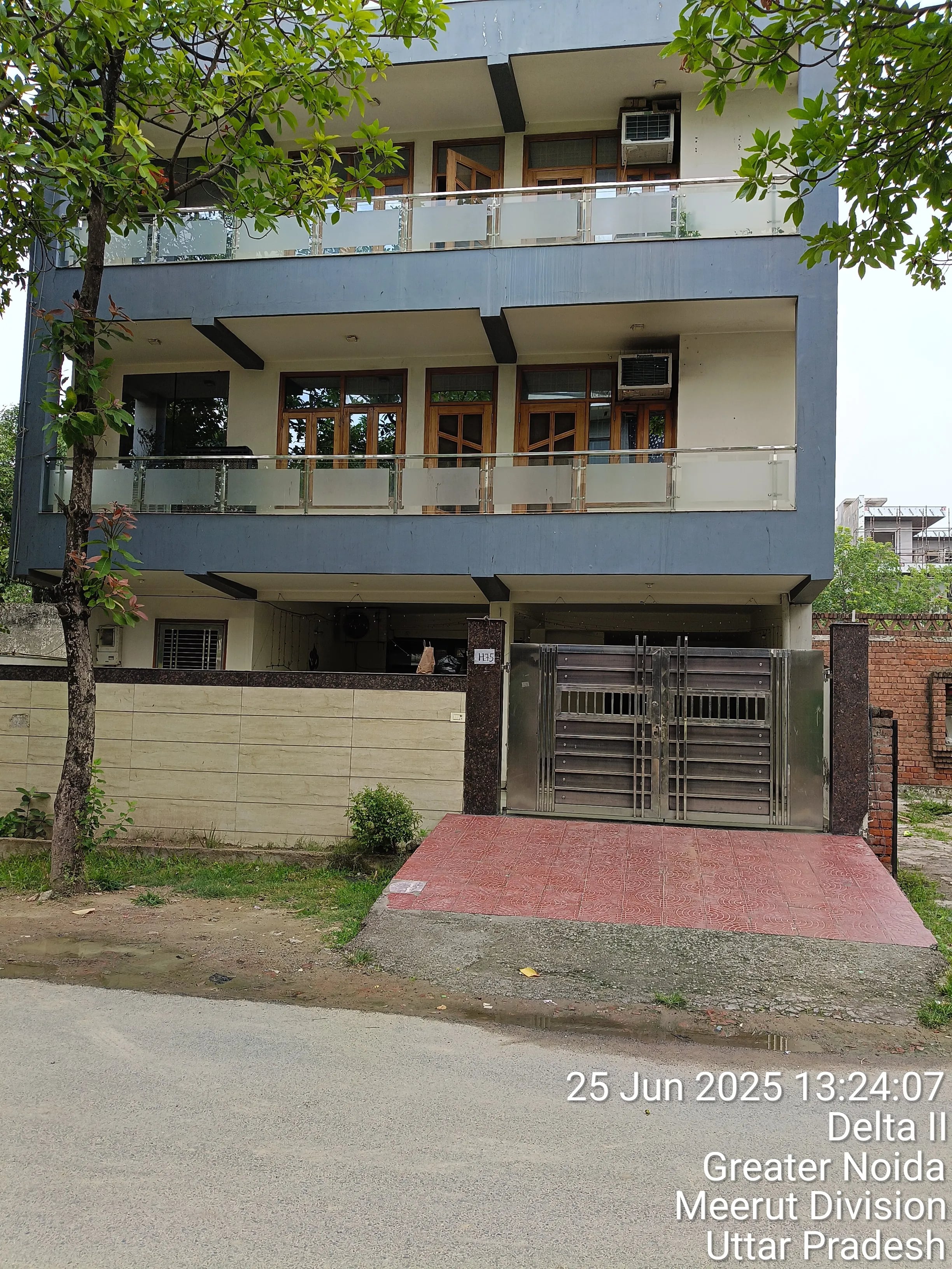 6+ BHK + Study Room Independent House For Sale in Delta II Greater Noida