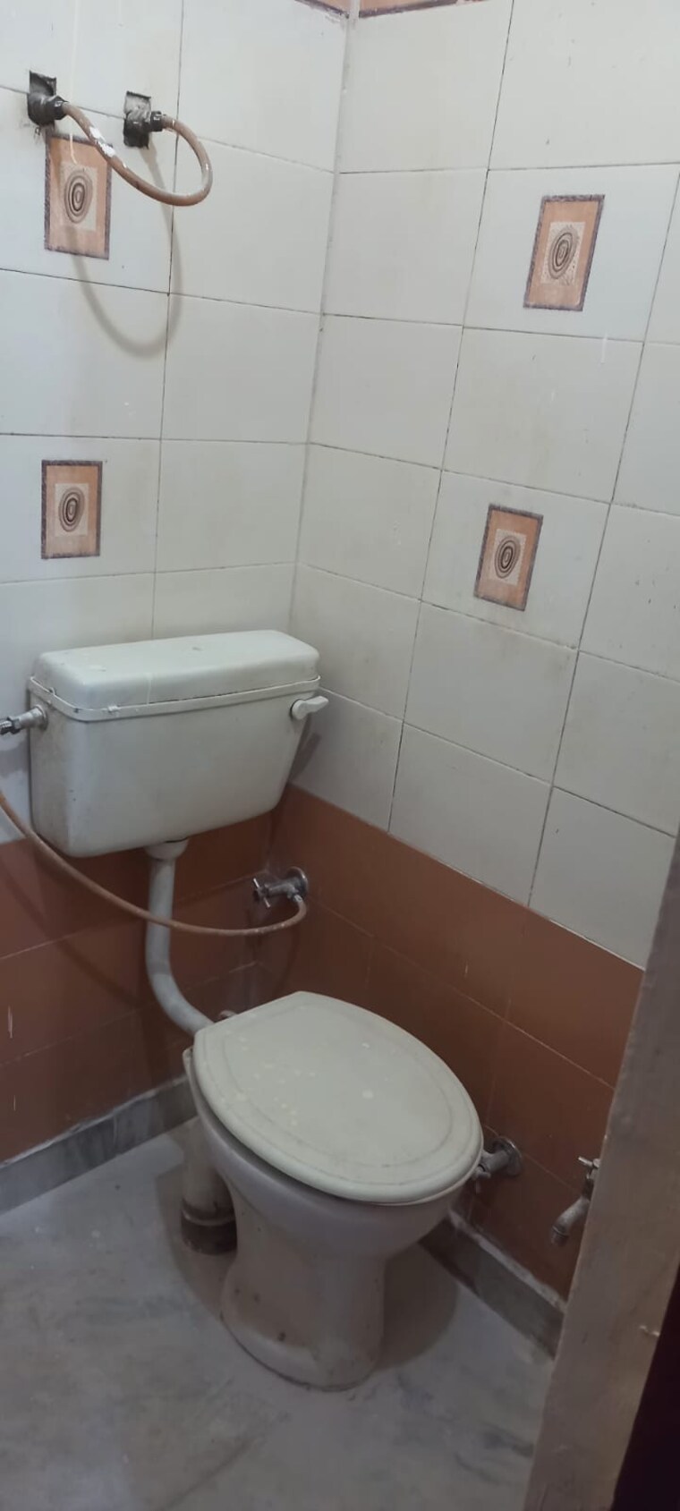 Bathroom, om vihar 2 Bedroom 760 Sq.Ft. Builder Floor In Om Vihar Delhi 9683269