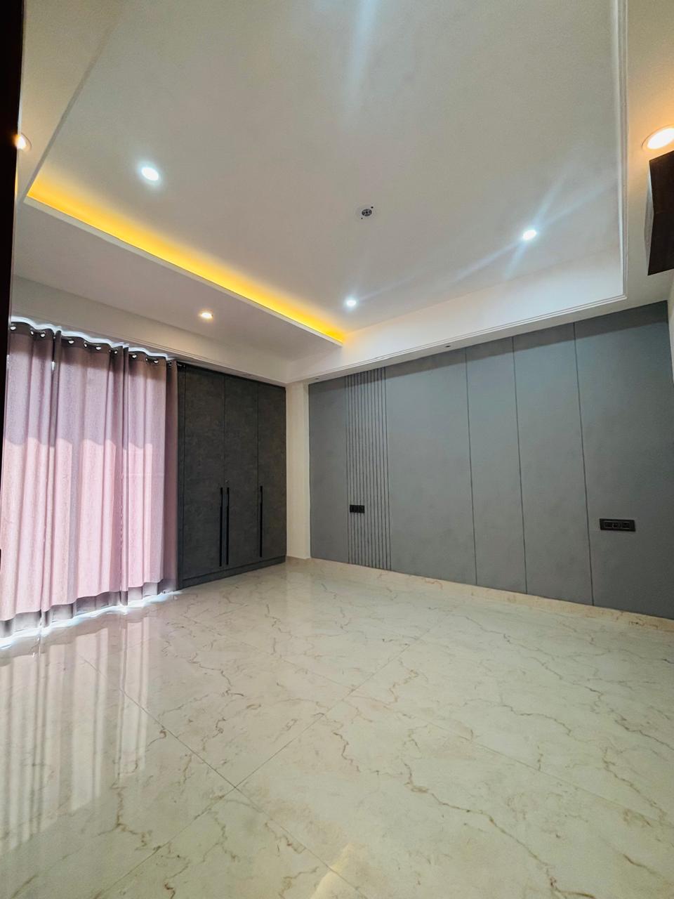 3 BHK + Pooja Room,Servant Room Builder Floor For Sale in Anant Raj Estate Plots