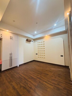 Room in 3 BHK Builder Floor at Anant Raj Estate Plots, Sector 63a – for Sale