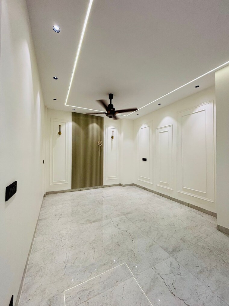 Room, bptp-green-oaks 3 Bedroom 180 Sq.Yd. Builder Floor In Sector 70a Gurgaon 9683419