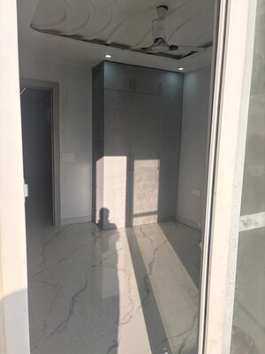 Room in 4 BHK Builder Floor at Sahastradhara Road – for Rent