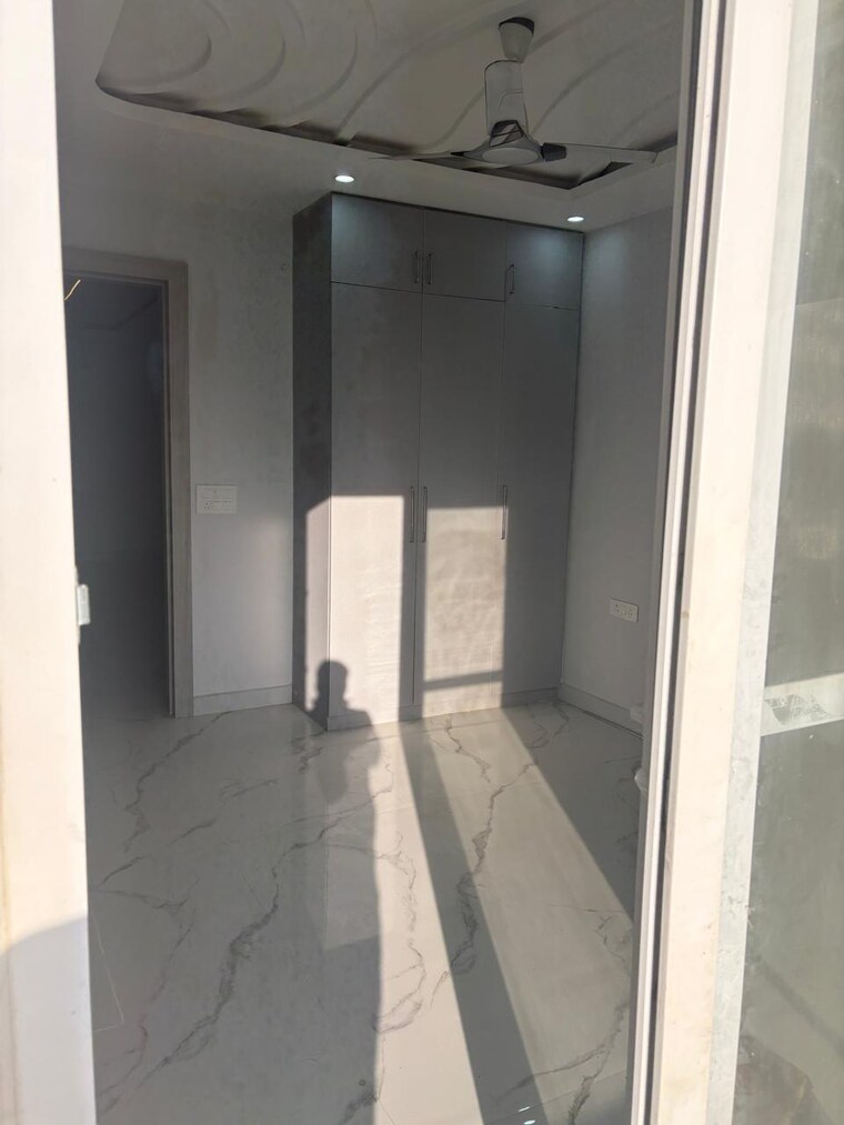 Room, sahastradhara road 4 Bedroom 2200 Sq.Ft. Builder Floor In Sahastradhara Road Dehradun 9683460