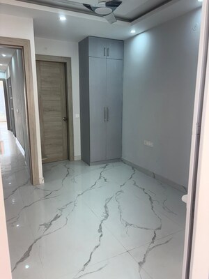 Room in 4 BHK Builder Floor at Sahastradhara Road – for Rent