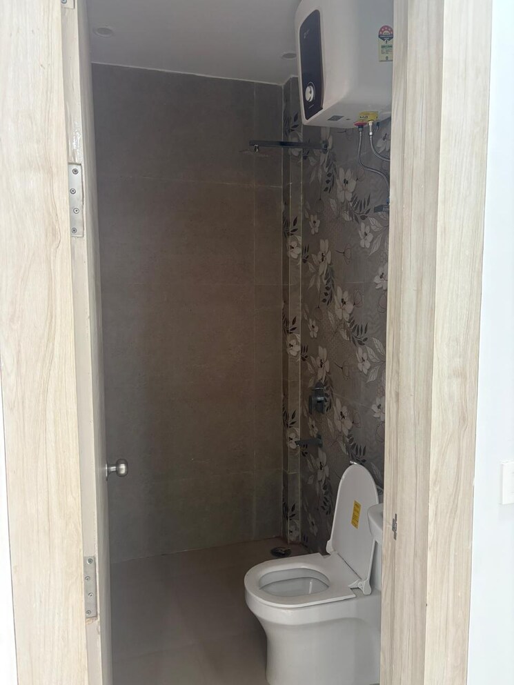 Bathroom, sahastradhara road 4 Bedroom 2200 Sq.Ft. Builder Floor In Sahastradhara Road Dehradun 9683460