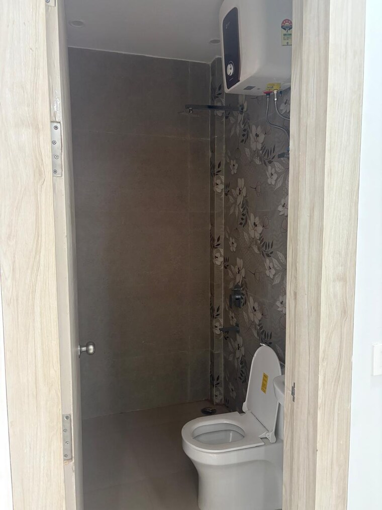 Bathroom, sahastradhara road 4 Bedroom 2200 Sq.Ft. Builder Floor In Sahastradhara Road Dehradun 9683460