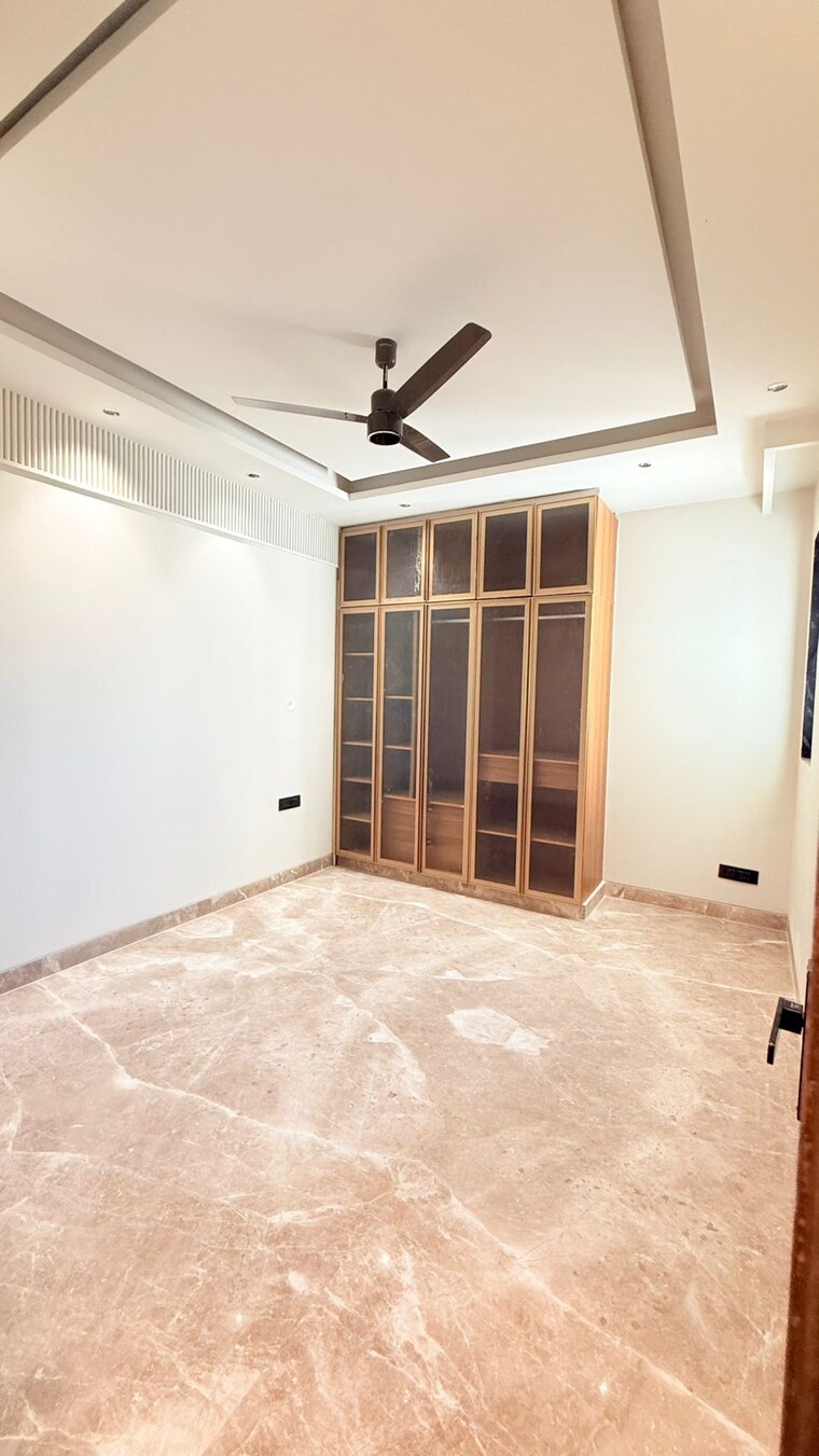 Room, bptp-green-oaks 3 Bedroom 180 Sq.Yd. Builder Floor In Sector 70a Gurgaon 9683449