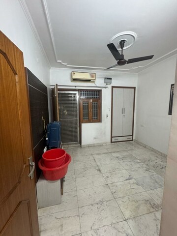 2 BHK Builder Floor For Rent in Tilak Nagar