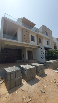 4 BHK + Servant Room,Study Room,Extra Room Villa For Sale in Vertex Kingston Park