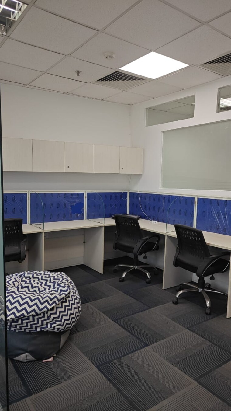 Team Area, spaze-itech-park Commercial Office Space 834 Sq.Ft. In Sector 49 Gurgaon 9683589