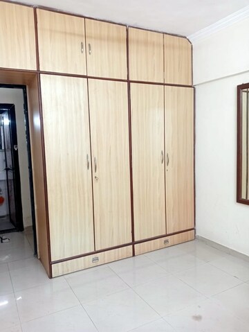 Room in 2 BHK Apartment at Dheeraj Ganga, Malad West – for Rent
