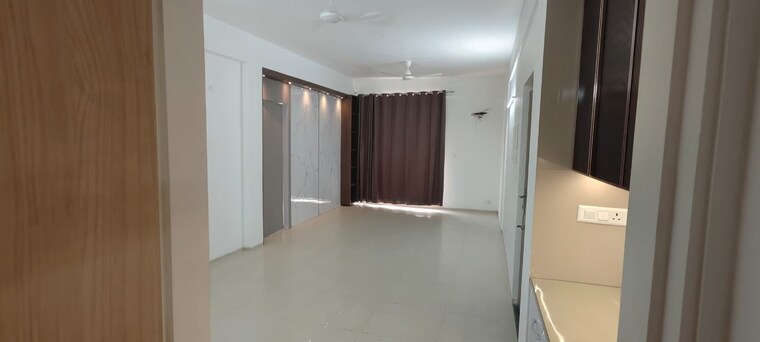Room, south city 1 3 Bedroom 240 Sq.Ft. Builder Floor In South City 1 Gurgaon 9683845