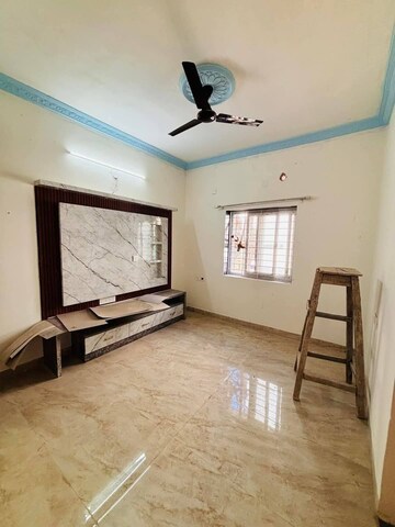 Room in 2 BHK Apartment at Sri Raghavendra Classic, Kondapur – for Rent