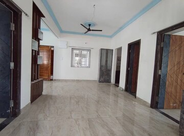 Room in 2 BHK Apartment at Sri Raghavendra Classic, Kondapur – for Rent