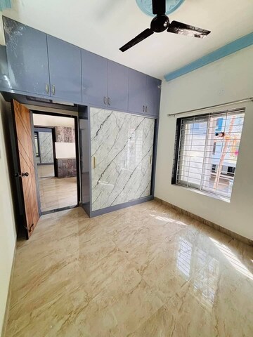 Room in 2 BHK Apartment at Sri Raghavendra Classic, Kondapur – for Rent