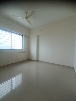 Room in 2 BHK Apartment at Panama Silver Stone, Handewadi – for Rent