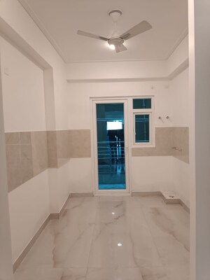 Room in 2 BHK Apartment at JKG Palm Resort, Raj Nagar Extension – for Rent
