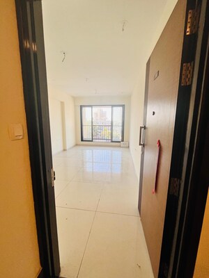 2 BHK Apartment For Rent in Chandak 34 Park Estate, Goregaon West