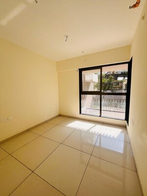 Room in 2 BHK Apartment at Chandak 34 Park Estate, Goregaon West – for Rent