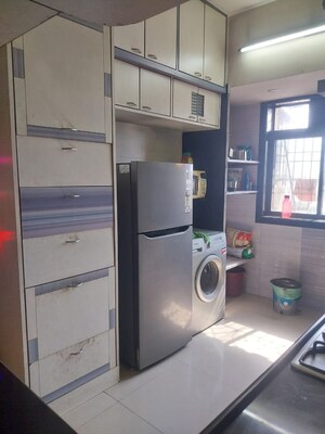 Furnished Amenities in 3 BHK Apartment at Kopar Khairane – for Rent