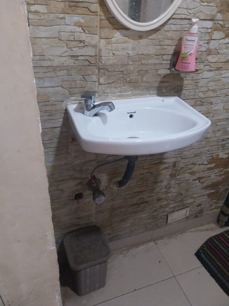 Bathroom, kopar khairane 3 Bedroom 800 Sq.Ft. Apartment In Kopar Khairane Navi Mumbai 9683962