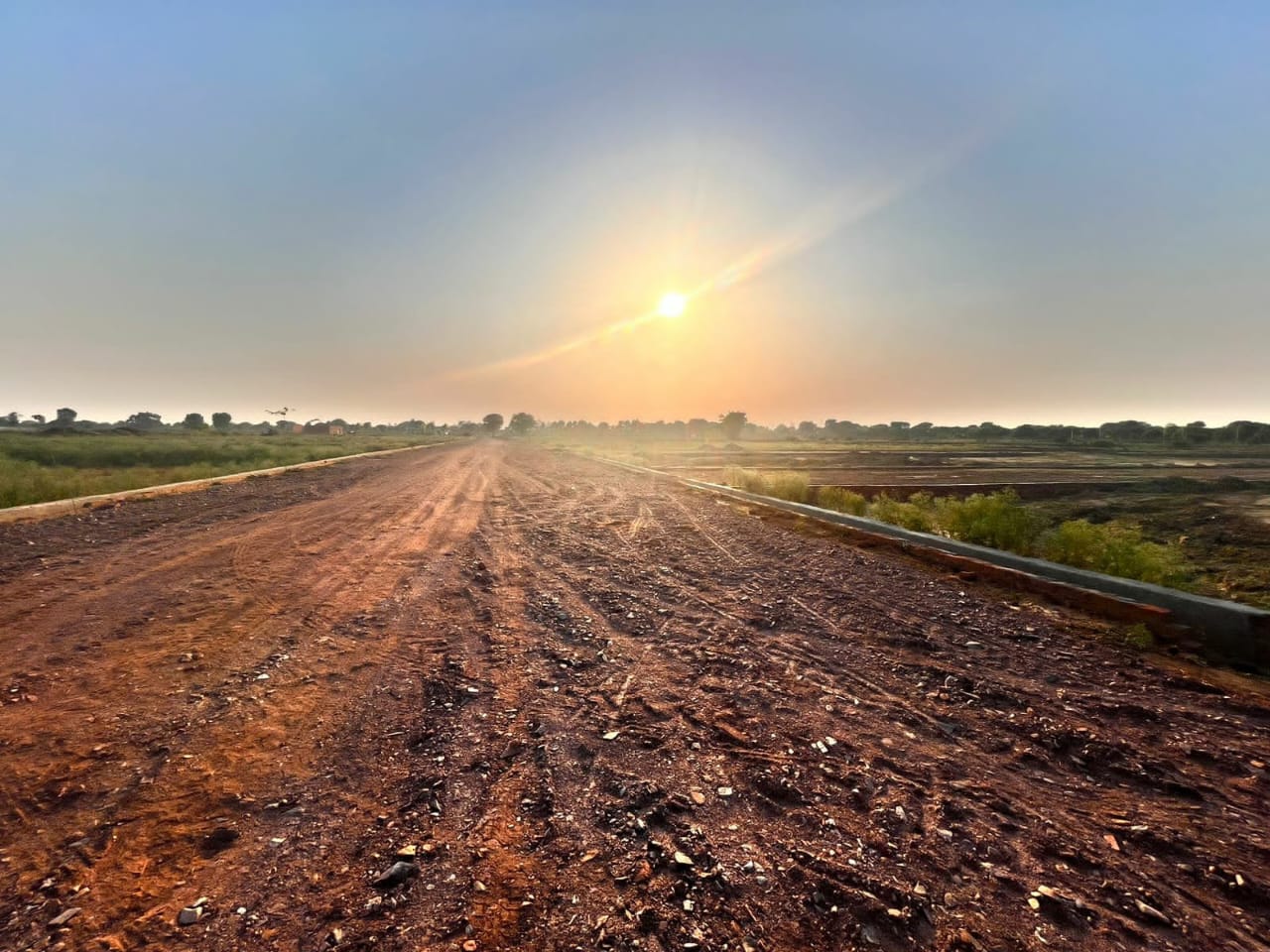 Plot For Sale in Tashkand Marg