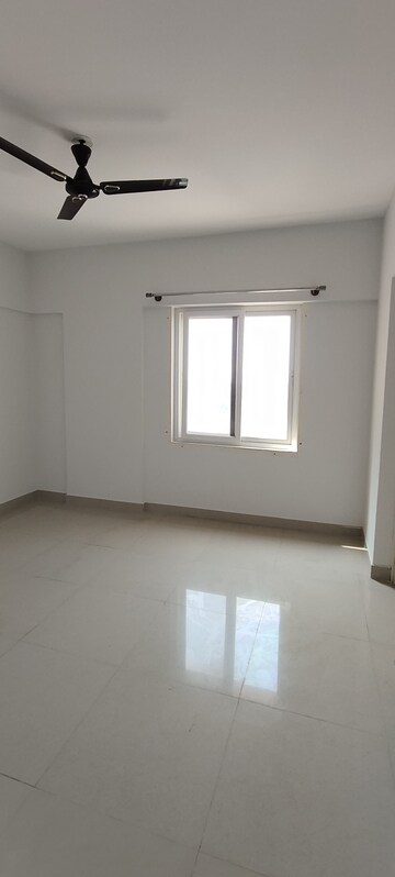 3 BHK Apartment For Rent in Vajram Essenza, Yelahanka