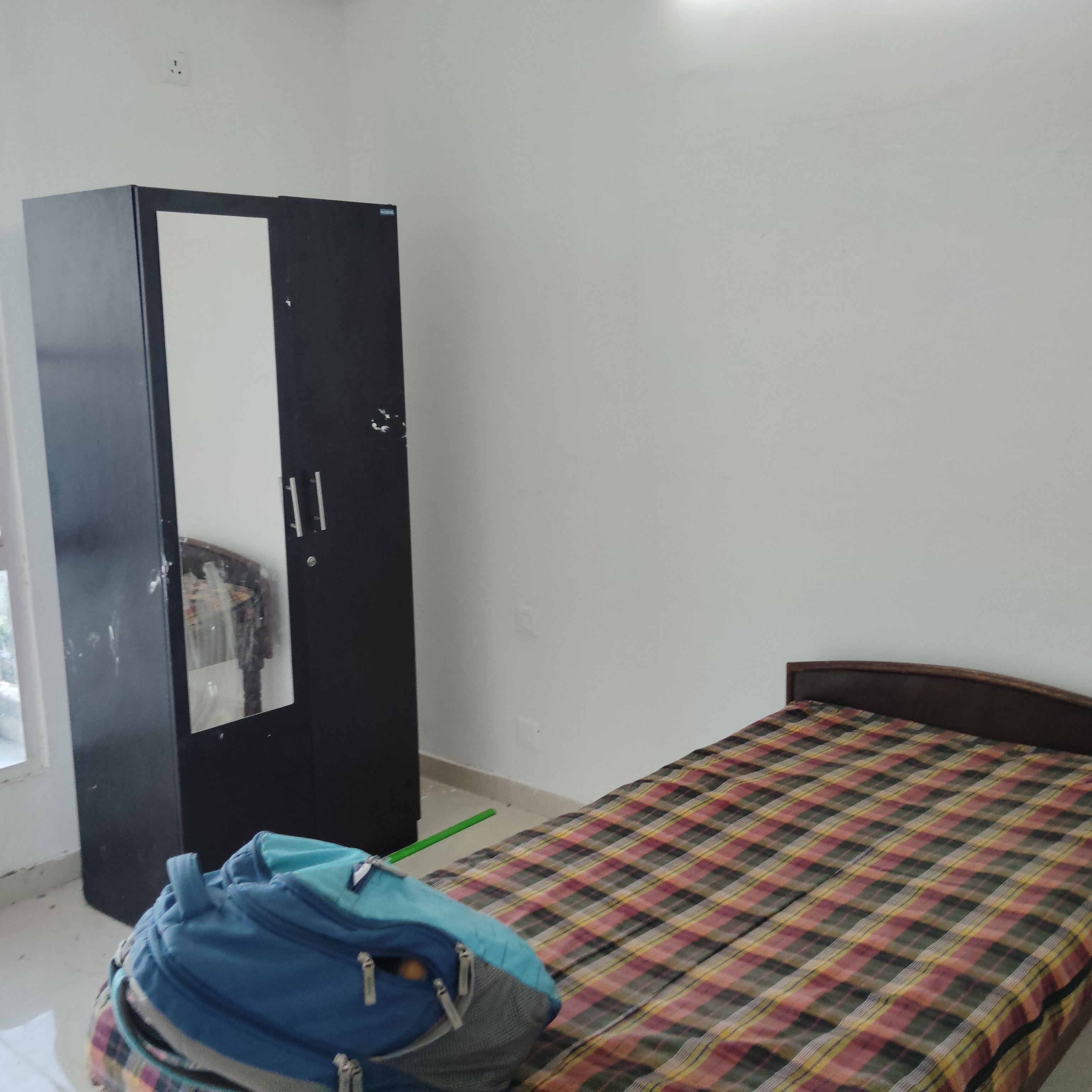 2 BHK + Pooja Room,Servant Room Apartment For Rent in Signature Global Signum 107