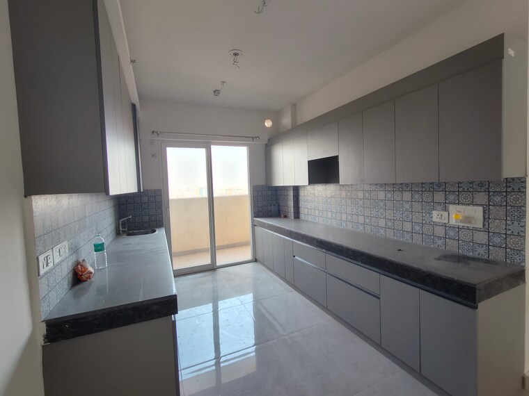 Kitchen, tulip-yellow 3 Bedroom 1704 Sq.Ft. Apartment In Sector 69 Gurgaon 9684203