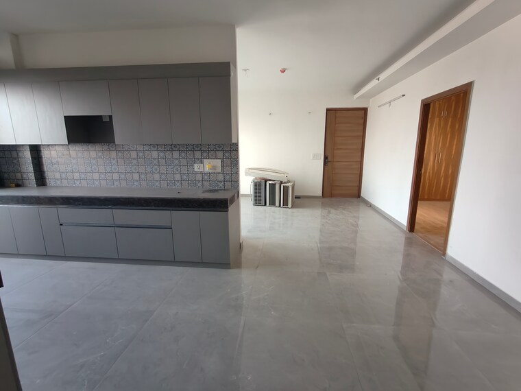 Kitchen, tulip-yellow 3 Bedroom 1704 Sq.Ft. Apartment In Sector 69 Gurgaon 9684203