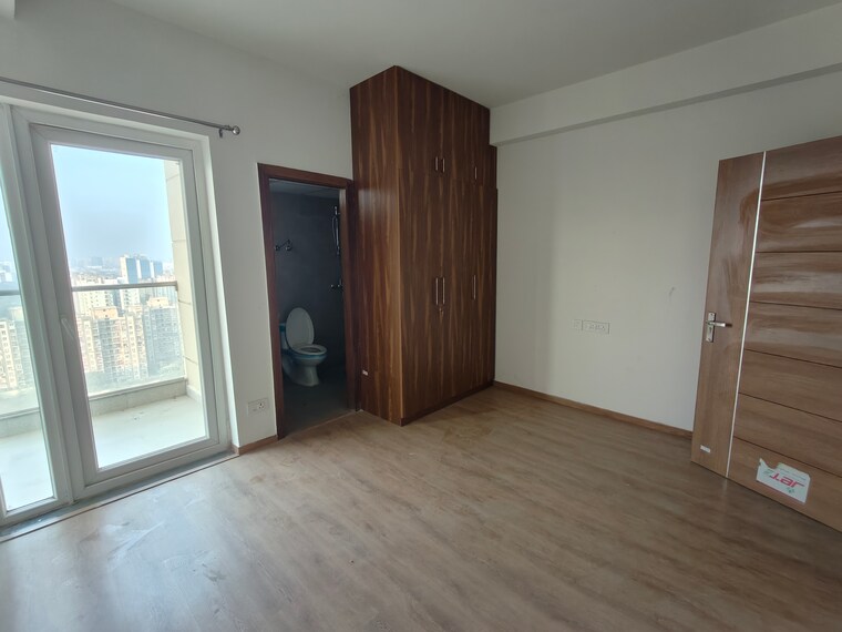 Room, tulip-yellow 3 Bedroom 1704 Sq.Ft. Apartment In Sector 69 Gurgaon 9684203