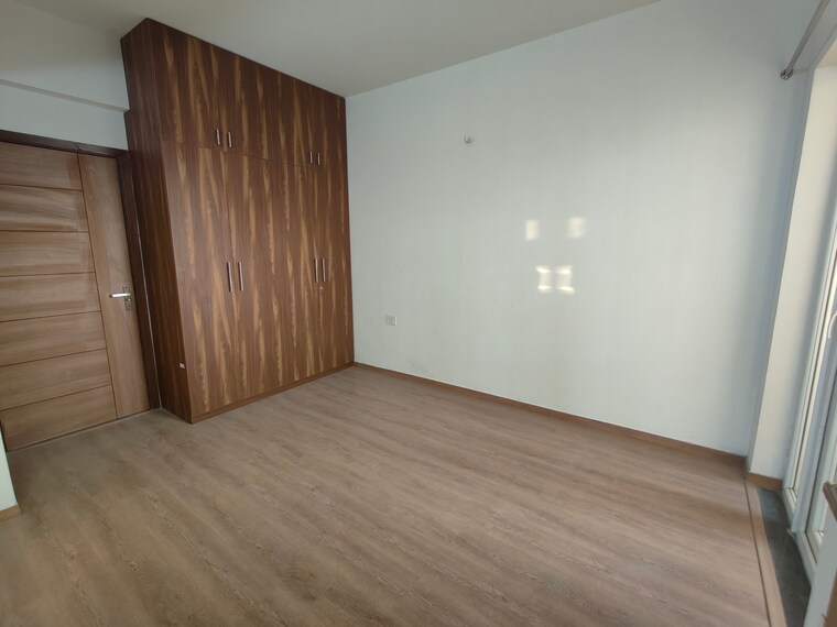Room, tulip-yellow 3 Bedroom 1704 Sq.Ft. Apartment In Sector 69 Gurgaon 9684203