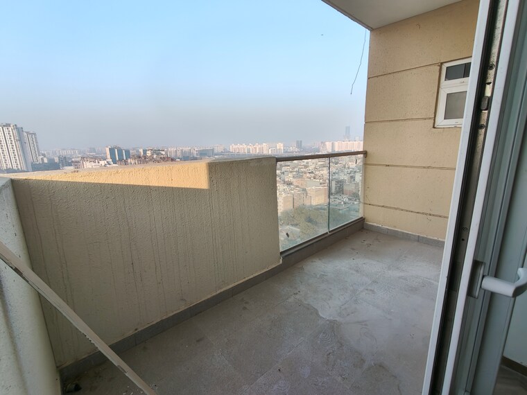 Balcony, tulip-yellow 3 Bedroom 1704 Sq.Ft. Apartment In Sector 69 Gurgaon 9684203