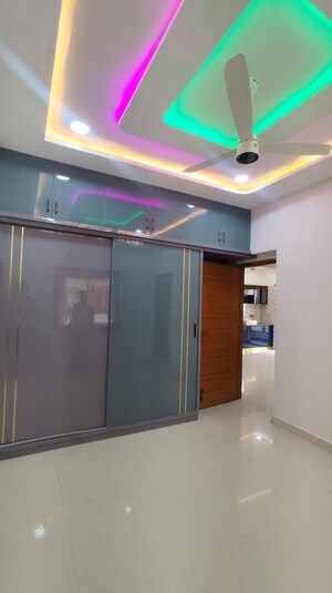 Room in 2 BHK Apartment at SM Homes Kondapur, Kondapur – for Rent