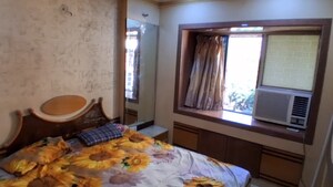 Bedroom in 1 BHK Apartment at Dadar East – for Rent