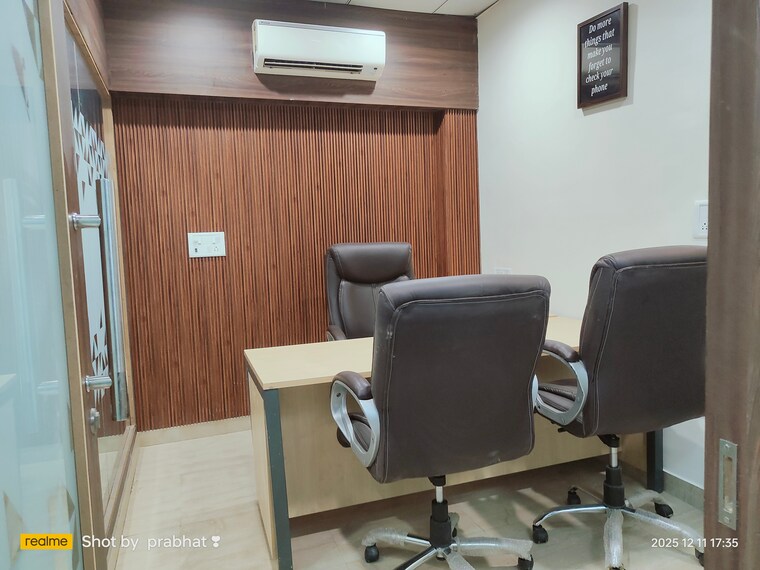 Team Area, sector 16 Commercial Office Space 2200 Sq.Ft. In Sector 16 Noida 9684630