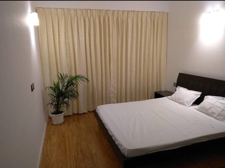 Bedroom, dlf-park-place 3 Bedroom 2204 Sq.Ft. Apartment In Sector 54 Gurgaon 9684561