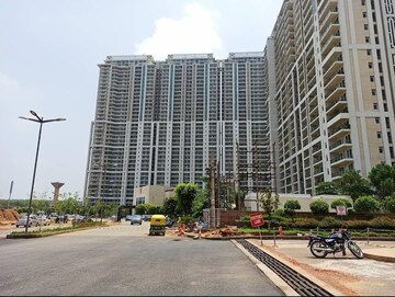 3 BHK Apartment – Exterior View View at DLF Park Place, Sector 54 - for Rent