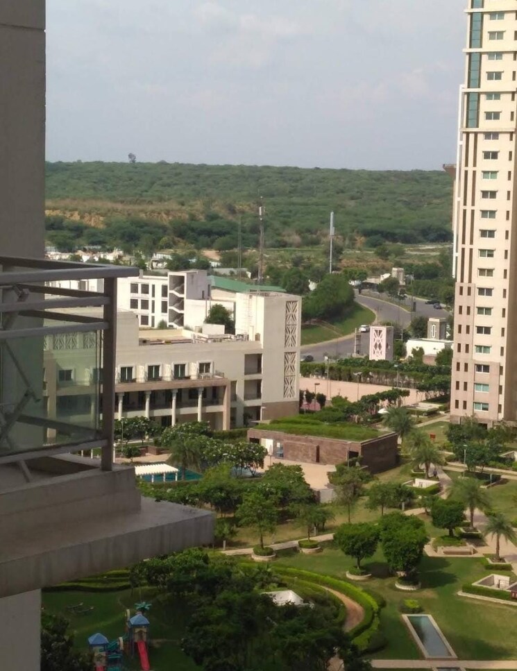 Exterior View, dlf-park-place 3 Bedroom 2204 Sq.Ft. Apartment In Sector 54 Gurgaon 9684561