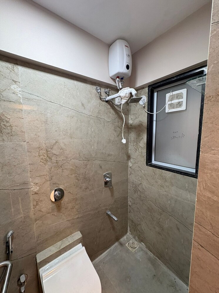 Bathroom, khar west 2 Bedroom 700 Sq.Ft. Apartment In Khar West Mumbai 9684564