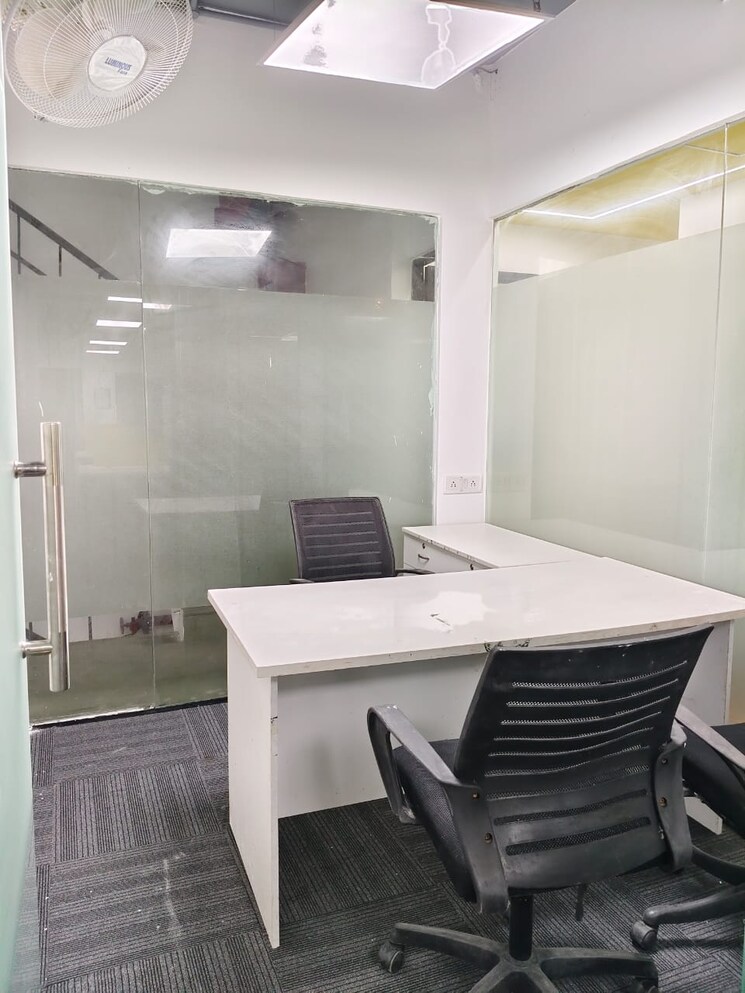 Team Area, sector 63 Commercial Office Space 1500 Sq.Ft. In Sector 63 Noida 9684631